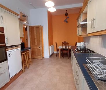 2 bed flat for rent in Merchiston - Photo 1