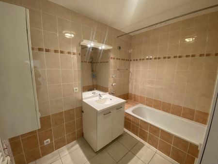 Location Appartement 70m² CHAMBERY 73000 - Photo 4