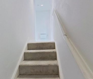 3 bedroom flat to rent - Photo 4