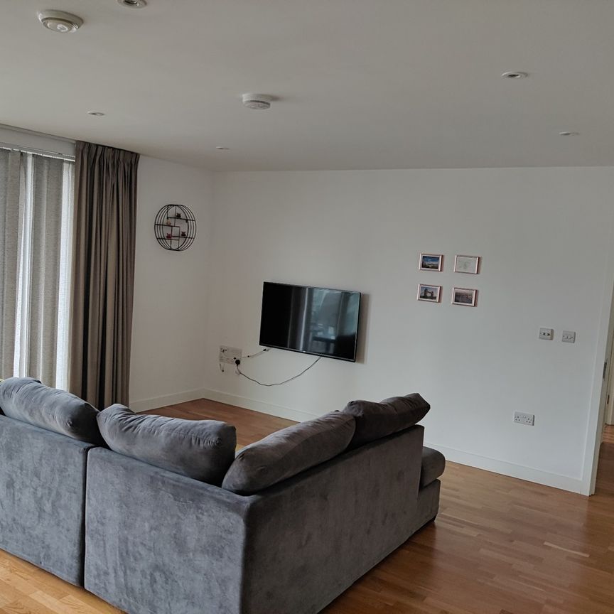 2 Bed Flat, Kaleidoscope House, E20 - Photo 1