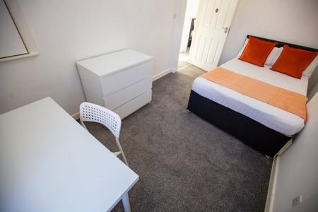 3 bedroom terraced house to rent - Photo 3