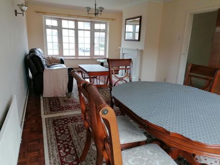 3 bedroom semi-detached house to rent - Photo 3