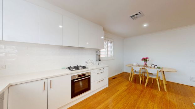 Effortless Living Meets Inner-City Convenience - Photo 1