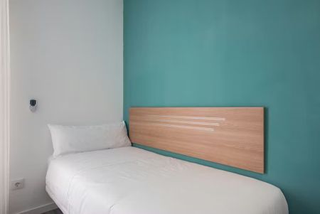 Calle de las Hileras, Madrid, Community of Madrid 28013 - Photo 5