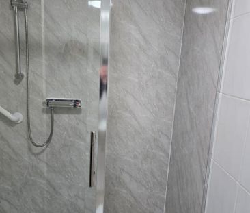 2 bedroom flat to rent - Photo 6