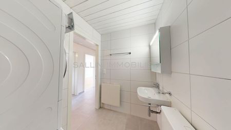 APPARTEMENT DE 3½ PIECES RENOVE - Photo 2