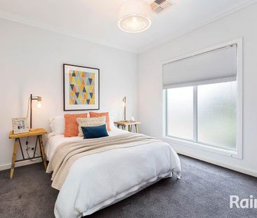 Charming Townhouse in Prime Location - Photo 4