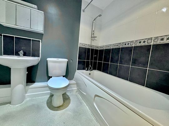 St. Nicolas Park Drive, Aspects Park Gate, CV11 - Photo 1