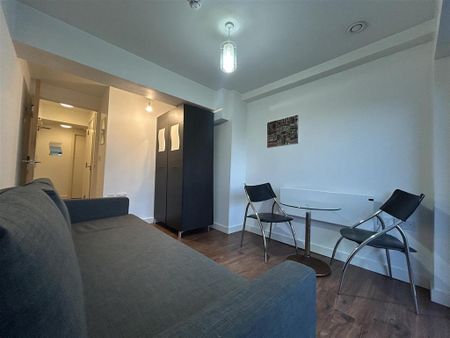 1 bedroom apartment to rent - Photo 2