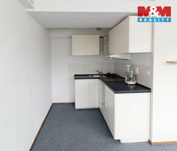 Pronájem bytu 1+kk a garsoniéry 30 m² - Photo 2