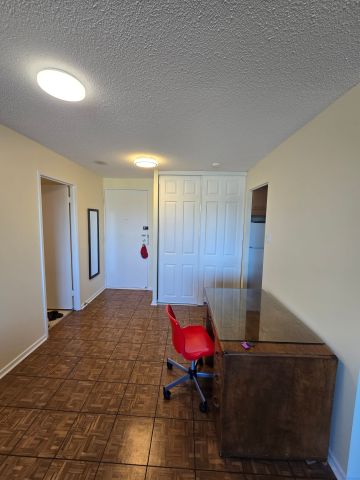 For Lease - 915 Elmsmere Road Unit# 507, Beacon Hill North - South and Area, Ontario - Photo 2