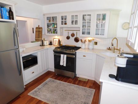FOR RENT – 5520 Stairs Place, Halifax, Nova Scotia - Photo 2