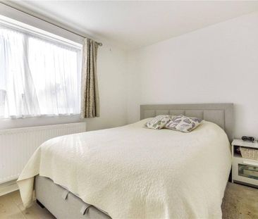 2 bedroom maisonette to rent - Photo 2