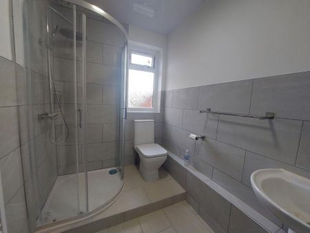 3 bedroom end of terrace house to rent - Photo 5