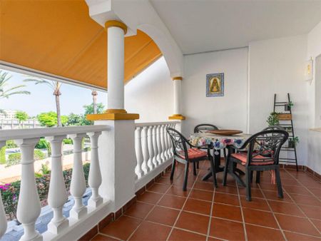 Piso de alquiler en Bulevar Ashmawi, 6, La Carolina - Guadalpín - Photo 3