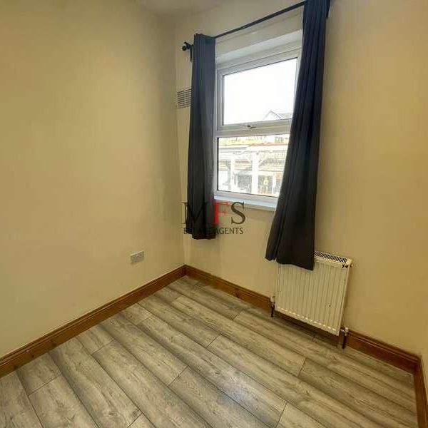 Inverness Road, Southall, UB2 - Photo 1