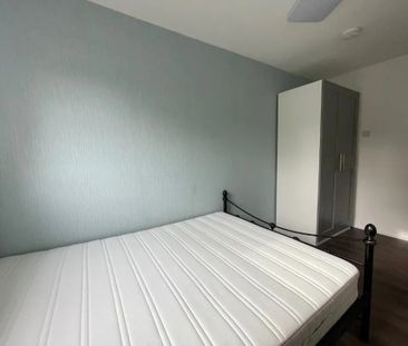 3 Bed Detached House, Keith Court, G11 - Photo 6