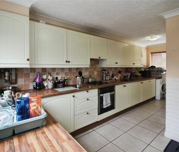 3 bedroom terraced house to rent - Photo 6