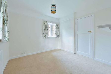 Hollybanks, Hp, Hemel Hempstead, HP3 - Photo 4