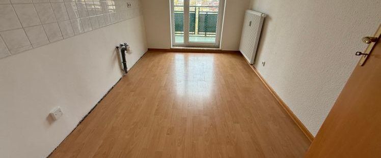 2.OG - Balkon mit Blick ins Grüne - Tageslichtküche und Bad - Photo 1