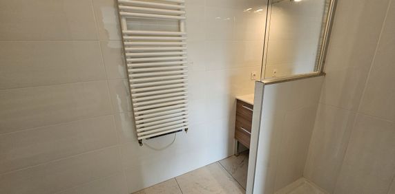 Location Appartement 2 pièces 37m² ST JULIEN EN GENEVOIS 74160 - Photo 2