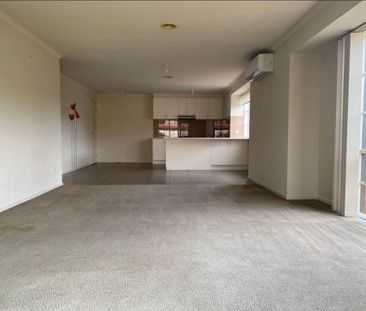 Central Cranbourne Location - Photo 5