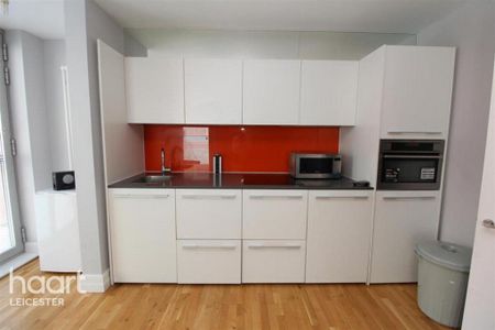 2 bedroom apartment to rent - Photo 5