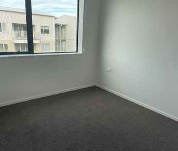 201/28C Eileen Newey Place, Henderson - Photo 2