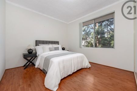 Spacious & Modern Apartment in Prime Kogarah Location - Photo 5