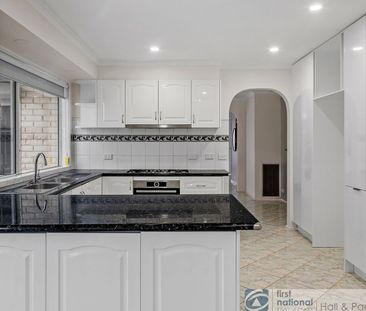 Spacious Family Home in a Prime Location - Photo 6