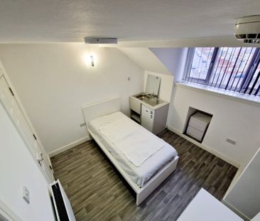 Room in a Shared House, Burngreave Road, S3 - Photo 1