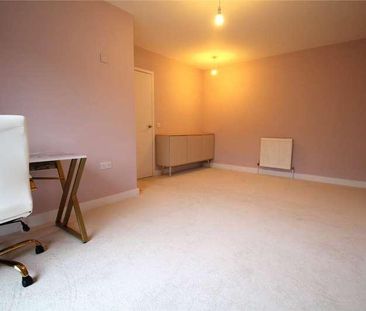 Laburnham Close, High Barnet, Barnet, EN5 - Photo 2