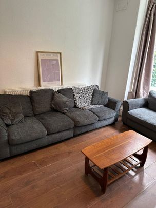 8 bedroom house to rent - Photo 1