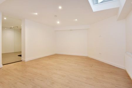 Appartement te huur: Dirk Hoogenraadstraat 45 2586 TC Den Haag - Photo 2