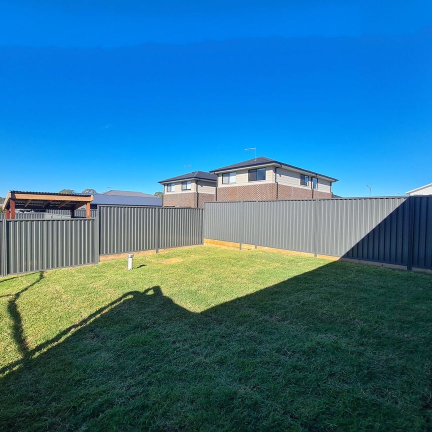 98 Contour Road, 2179, Austral Nsw - Photo 1