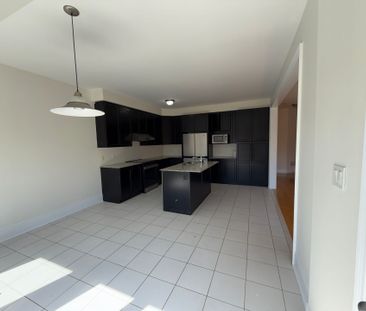 For Lease - 89 Slack Street Unit# Main and 2nd Floor only, Bradford... - Photo 1