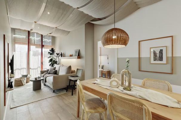 Carrer de Floridablanca, Barcelona, Catalonia 08011 - Photo 1