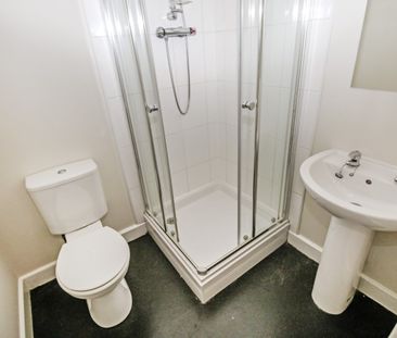 6 bedroom detached apartment to rent - Photo 5