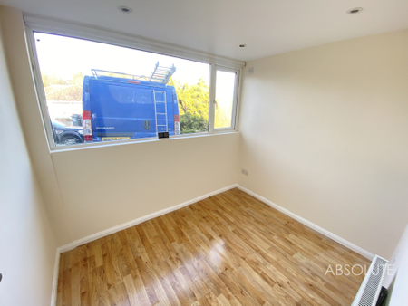 4 bed end of terrace house to rent in Harbourne Avenue, Paignton, TQ4 - Photo 5