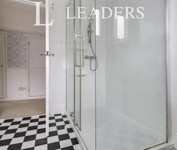 3 bedroom detached house to rent - Photo 2