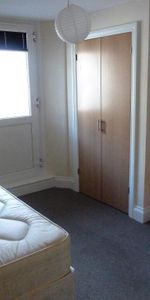 39B Connaught Avenue - Photo 4