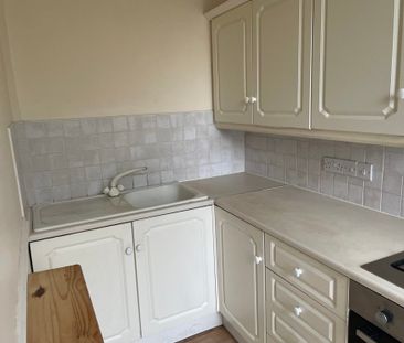 15 Balmoral Place, Halifax, HX1 - Photo 6
