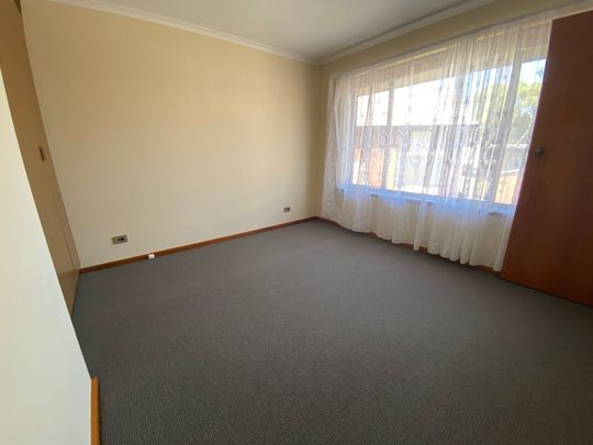 Great Location - Walking Distance to Tea Tree Plaza & Obahn - Photo 1