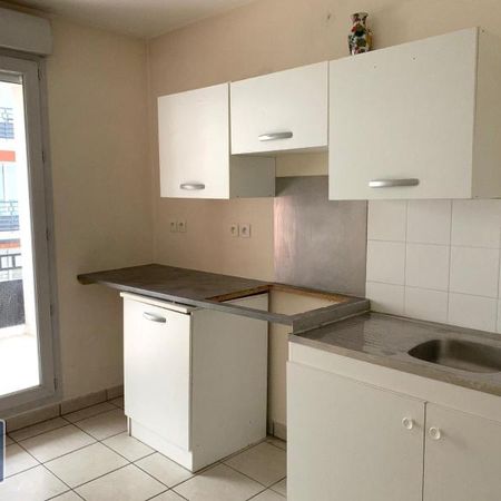 Location Appartement 2 pièces 49m² ST ETIENNE 42000 - Photo 3