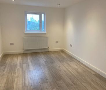 Room in a Shared House, London, N17 - Photo 2