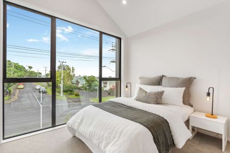 Brand New Designer 4 Bedroom on Asquith - Photo 5