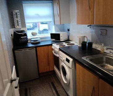 1 bedroom ground floor flat to rent - Photo 5