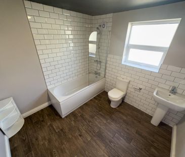 4 bedroom terraced house to rent - Photo 2