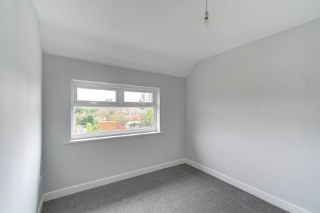 3 bed end of terrace house to rent in Kingswood Road, Northfield, B31 - Photo 4