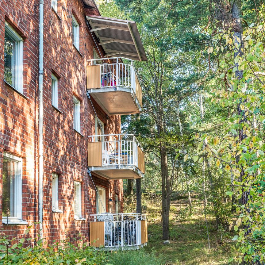 Stålbogavägen, Bandhagen - Photo 1